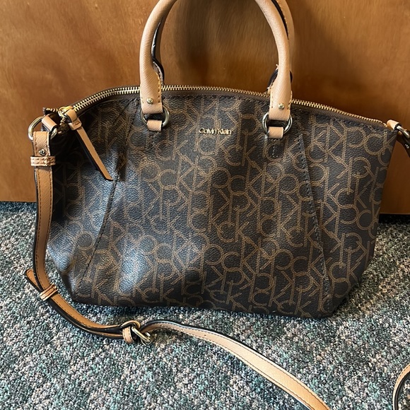 Calvin Klein brown Crossbody bag - Picture 2 of 4